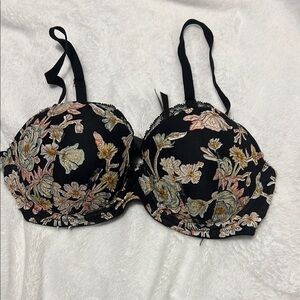 Floral Embroidered Black Bra Victoria’s Secret dream angels